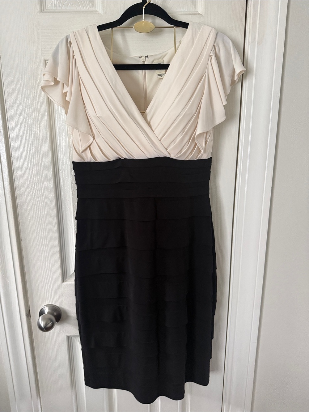 Sangria Two-Tone V-Neck Midi Dress - Black & Cream